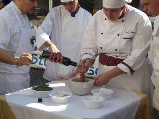 I ragazzi del Migliorini di Finale al concorso di cucina interregionale di Matera