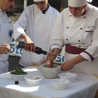 I ragazzi del Migliorini di Finale al concorso di cucina interregionale di Matera