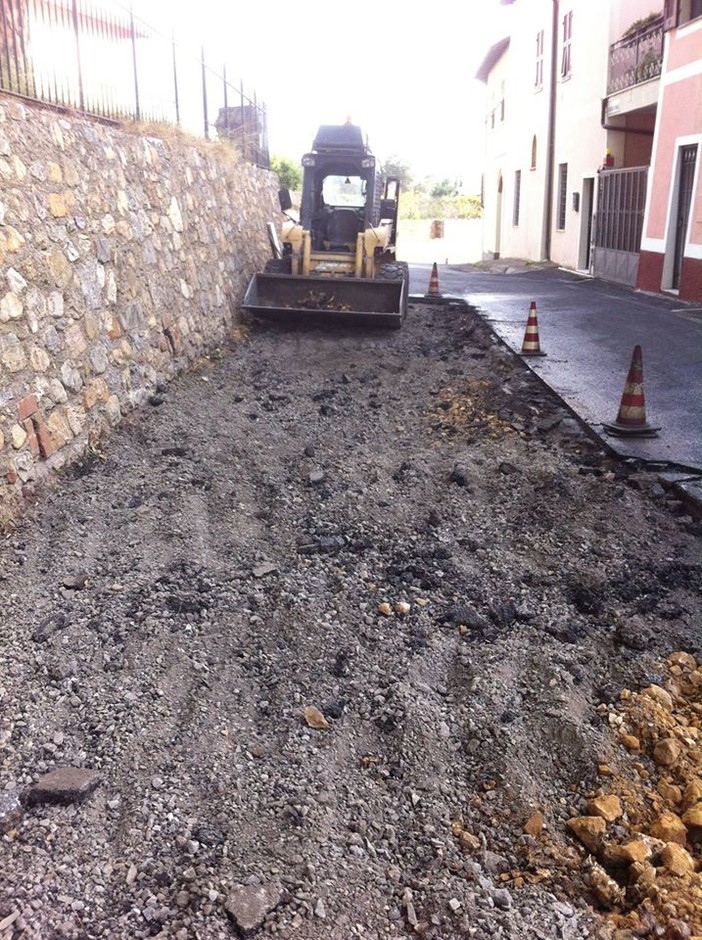 A Salea d’Albenga intervento di asfaltatura