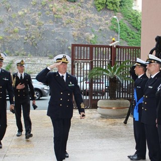 Il Direttore Marittimo della Liguria Antonio Ranieri in visita al Compartimento Marittimo di Savona