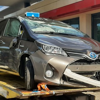 Incidente sulla A10 tra Albisola e Savona: un'auto cappottata (FOTO)