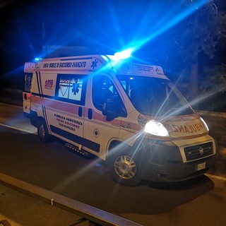 Paura per una vettura in A10: sbanda e centra la cuspide all'uscita autostradale di Finale Paura per una vettura in A10: sbanda e centra la cuspide all'uscita autostradale di Finale