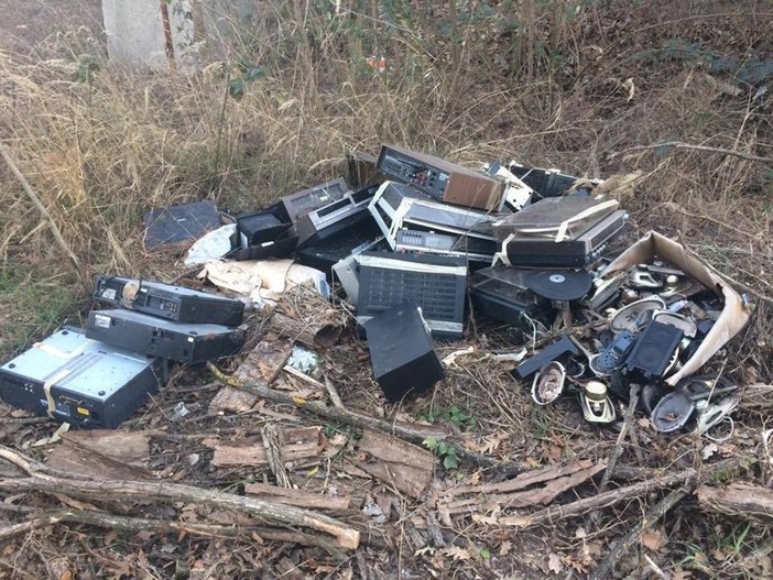 Cairo, 5 fototrappole contro i "furbetti" dei rifiuti