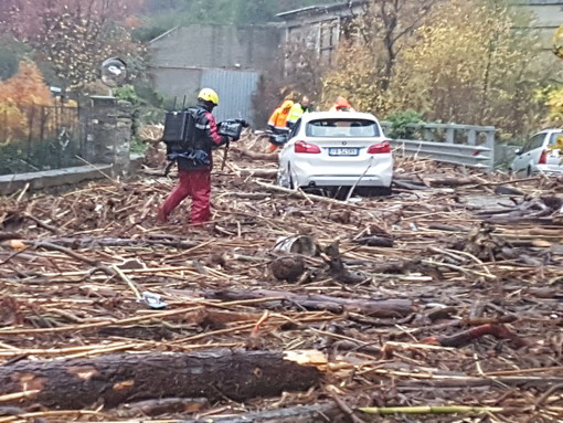 Albenga, diversi disagi a causa della mareggiata (FOTO) Albenga, diversi disagi a causa della mareggiata (FOTO)