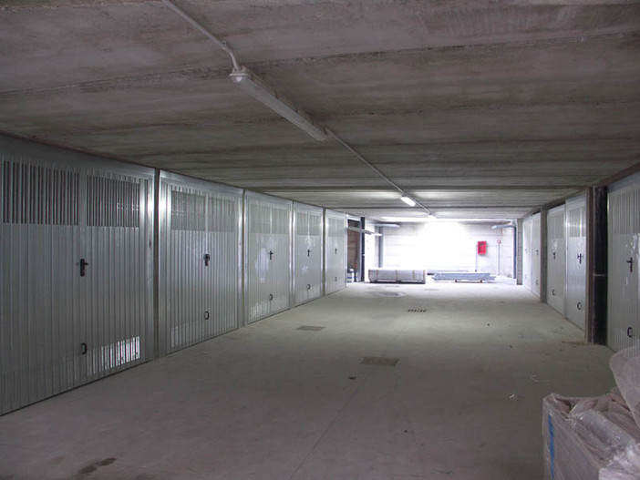 Savona: ancora furti nei garage di via Don Minzoni