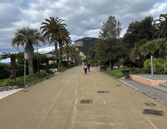 Finale, conclusi gli asfalti su lungomare Migliorini Finale, conclusi gli asfalti su lungomare Migliorini