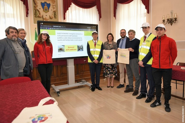 Al via la campagna #alassioricicla con un'indagine a cura delle steward dell'Ambiente Al via la campagna #alassioricicla con un'indagine a cura delle steward dell'Ambiente