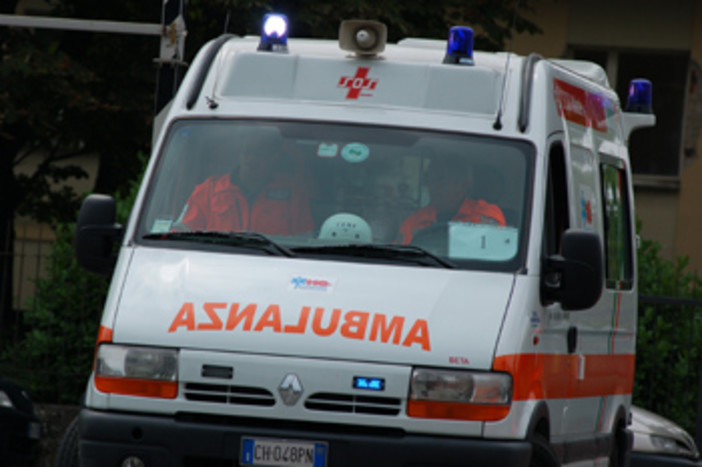Andora: bimbo si sente male in macchina, trasportato all'ospedale