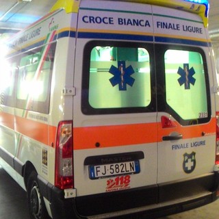 Finale, acquistata un'ambulanza per la Croce Bianca grazie al contributo della Fondazione De Mari
