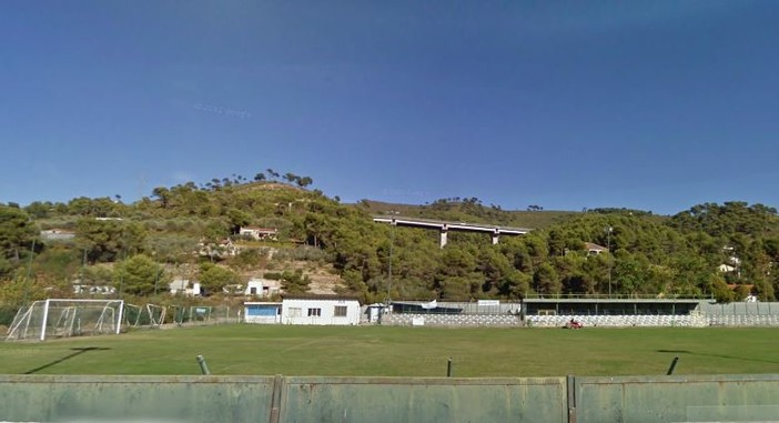 Andora, in arrivo il sintetico per il campo da calcio e una nuova palestra per le scuole con canoni stabiliti dal CONI Andora, in arrivo il sintetico per il campo da calcio e una nuova palestra per le scuole con canoni stabiliti dal CONI