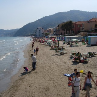Savona: ponte coi baffi per i vacanzieri arrivati in Riviera