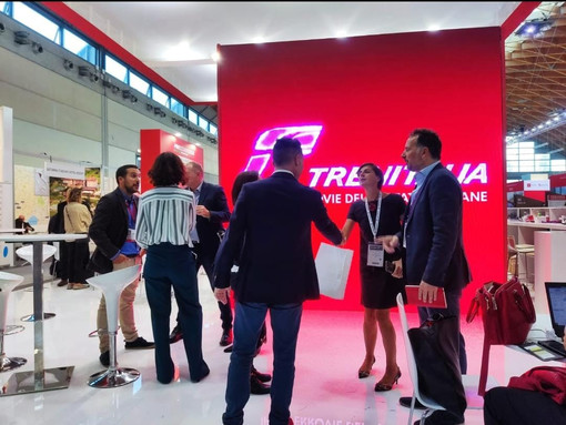 Numeri da record al TTG di Rimini anche per VisitAlassio. Nuovi contatti e progetti con Trenitalia, Enit e Uncem Numeri da record al TTG di Rimini anche per VisitAlassio. Nuovi contatti e progetti con Trenitalia, Enit e Uncem