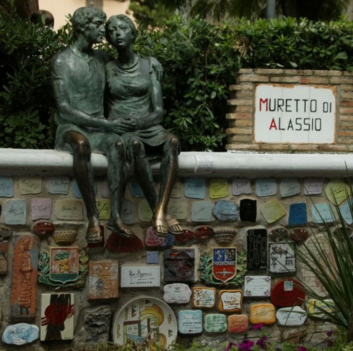 Alassio, ritorna per San Valentino il concorso "La più bella lettera d'amore" Alassio, ritorna per San Valentino il concorso "La più bella lettera d'amore"