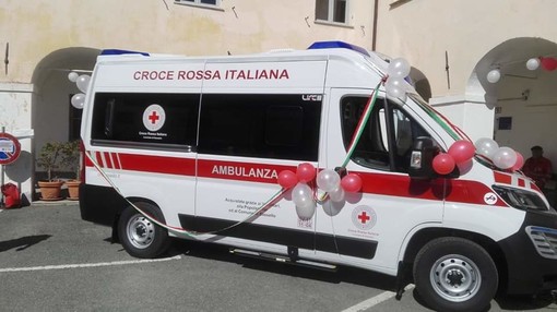 Sassello, la Croce Rossa inaugura una nuova ambulanza Sassello, la Croce Rossa inaugura una nuova ambulanza