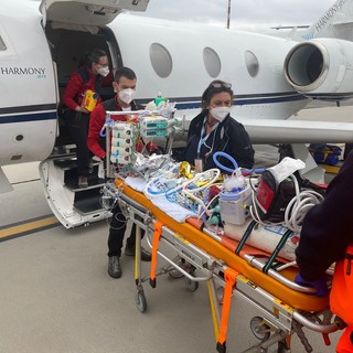 Un’equipe del Gaslini vola in Kosovo per salvare un neonato