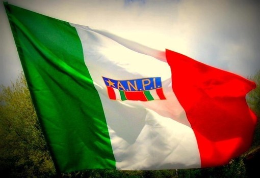Saluto romano nel Consiglio comunale di Cogoleto: ANPI Varazze sporge denuncia ai carabinieri