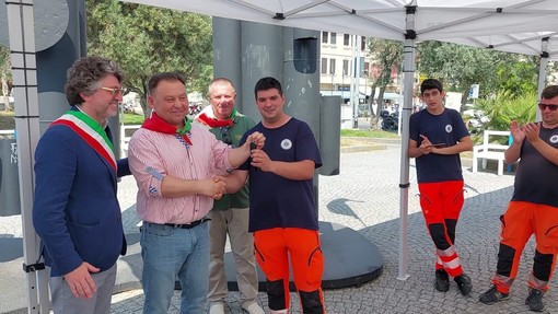 Guerra in Ucraina, il sindaco di Skhidnytsia e l’accoglienza dei connazionali: “Aiutiamo più di 3500 profughi da Mariupol e Berdyansk” (FOTO E VIDEO) Guerra in Ucraina, il sindaco di Skhidnytsia e l’accoglienza dei connazionali: “Aiutiamo più di 3500 profughi da Mariupol e Berdyansk” (FOTO E VIDEO)