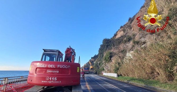 Frana di Arenzano, l’Aurelia verrà riaperta a doppio senso il 4 marzo Frana di Arenzano, l’Aurelia verrà riaperta a doppio senso il 4 marzo