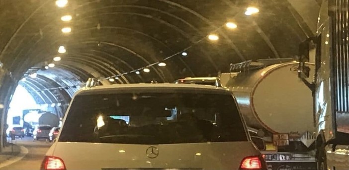 Un lunedì di ordinaria follia di un cittadino del varesotto sulla A10, tra cantieri e code: "Ho scoperto il lato oscuro della Liguria"