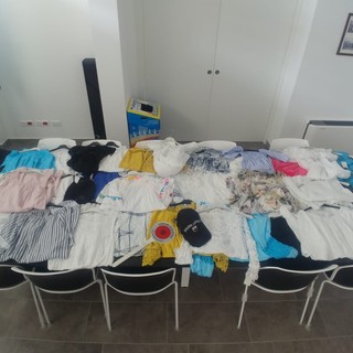 Alassio, commercio abusivo: nuovi sequestri da parte della Polizia Municipale