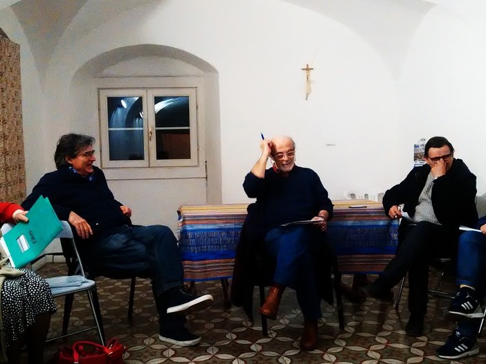 Da Finale Ligure si alza un appello: “Le multiutility tengano giù le mani dall’acqua pubblica” Da Finale Ligure si alza un appello: “Le multiutility tengano giù le mani dall’acqua pubblica”