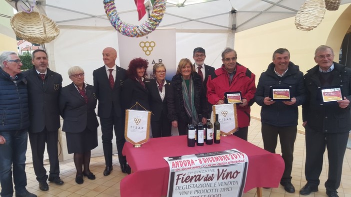 Andora, successo per la Fiera del Vino di Molino Nuovo Andora, successo per la Fiera del Vino di Molino Nuovo