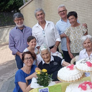 Andora: festa speciale alla Residenza Val Merula per i 102 anni di Angiolina Sappello