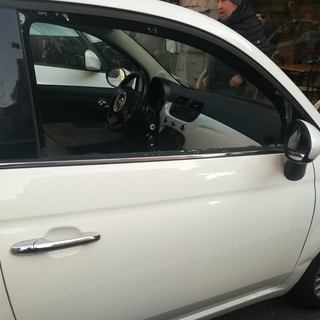 Albisola Superiore, vandalizzate alcune auto: l'episodio in via San Giorgio (FOTO) Albisola Superiore, vandalizzate alcune auto: l'episodio in via San Giorgio (FOTO)
