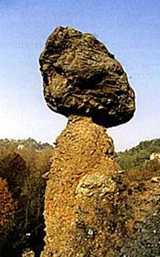 Cronistoria artistica dal 1982 al 1989 del fungo megalitico di Piana Crixia