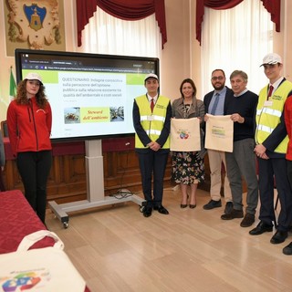 Al via la campagna #alassioricicla con un'indagine a cura delle steward dell'Ambiente