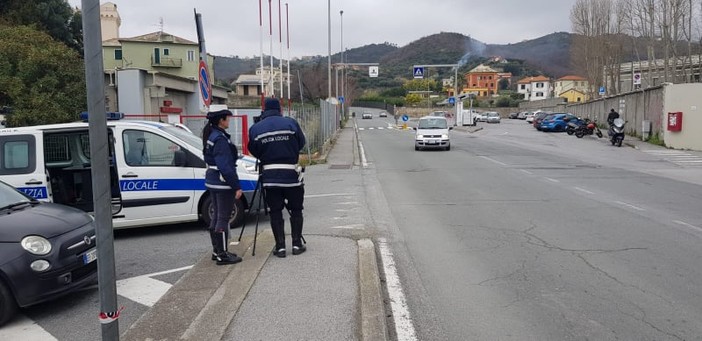 Savona, dopo via Crispi controlli della polizia locale con l’autovelox in via Bonini Savona, dopo via Crispi controlli della polizia locale con l’autovelox in via Bonini