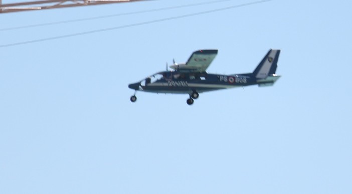 Aereo della Polizia in volo sulla costa savonese: controlli da Alassio a Savona (FOTO) Aereo della Polizia in volo sulla costa savonese: controlli da Alassio a Savona (FOTO)