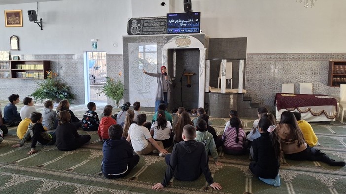 Borghetto, alcune classi della scuola primaria visitano il Centro Culturale Islamico "Moschea Ar-Rahma" di Albenga