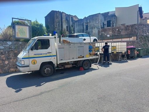 Foto dalla pagina Facebook "Antincendio Boschivo - Protezione Civile Finale Ligure" Foto dalla pagina Facebook "Antincendio Boschivo - Protezione Civile Finale Ligure"