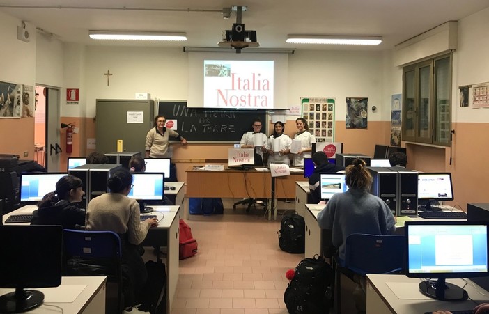 Oltre 450 interviste per indagare sulla motivazione e sulla conoscenza dei "tesori" di Alassio Oltre 450 interviste per indagare sulla motivazione e sulla conoscenza dei "tesori" di Alassio