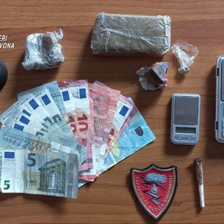 Aggressivo in famiglia, nascondeva un etto e mezzo di droga: arrestato dai Carabinieri