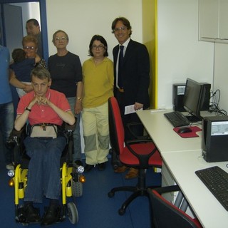 Inaugurata la nuova sala informatica del reparto logopedia dell'AIAS, grazie alla donazione di Coop Liguria