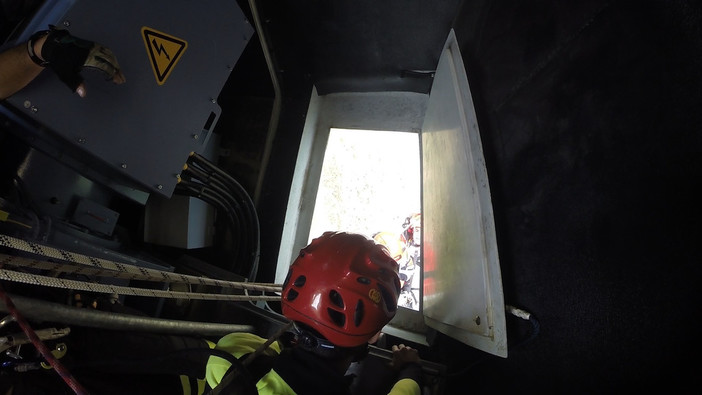 Brucia un sottotetto di una casa a Borghetto Santo Spirito