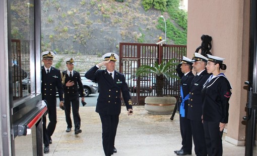 Il Direttore Marittimo della Liguria Antonio Ranieri in visita al Compartimento Marittimo di Savona Il Direttore Marittimo della Liguria Antonio Ranieri in visita al Compartimento Marittimo di Savona