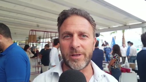 Agricoltura, aperto il bando da 32mila euro per gli apicoltori. Vicepresidente Piana: “Sosteniamo un settore importante per il nostro entroterra”