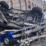 Celle Ligure, auto sfonda la ringhiera e precipita sul porticciolo Cala Cravieu: ferito un 67enne (FOTO e VIDEO) Celle Ligure, auto sfonda la ringhiera e precipita sul porticciolo Cala Cravieu: ferito un 67enne (FOTO e VIDEO)