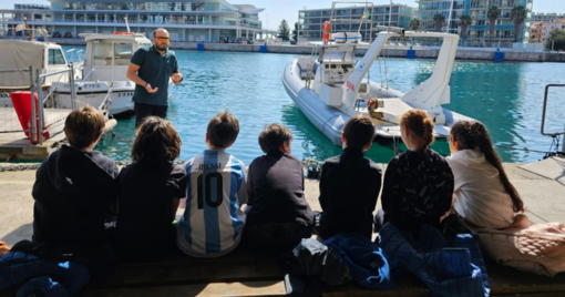 Albisole, educazione ambientale in classe: gli studenti scoprono cetacei, tartarughe e biodiversità marina Albisole, educazione ambientale in classe: gli studenti scoprono cetacei, tartarughe e biodiversità marina