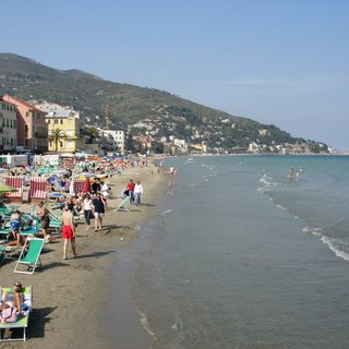 Savona: allarme per la vendita di afrodisiaci sulla spiaggia