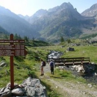 Giustenice, domenica escursione alla Grotta degli Scogli Neri
