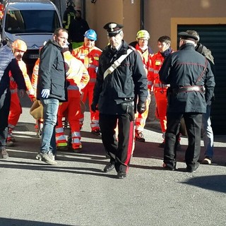 Esplosione ad Arnasco, il racconto dei residenti: "Sembrava una bomba". Disposta l'autopsia sui cinque corpi