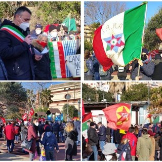 Cogoleto, dal Molo Speca il no a ogni forma di fascismo (FOTO)