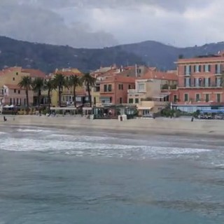 Alassio: domani la spiaggia torna protagonista con il grande fotografo Parisotto