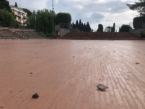 Degrado all'auditorium "Simonetti" di Parco San Rocco, il gruppo 'Alassio di Tutti': "Serve intervenire al più presto" Degrado all'auditorium "Simonetti" di Parco San Rocco, il gruppo 'Alassio di Tutti': "Serve intervenire al più presto"