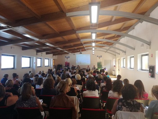 Albenga, 50 anni della scuola dell'infanzia statale festeggiati con un seminario