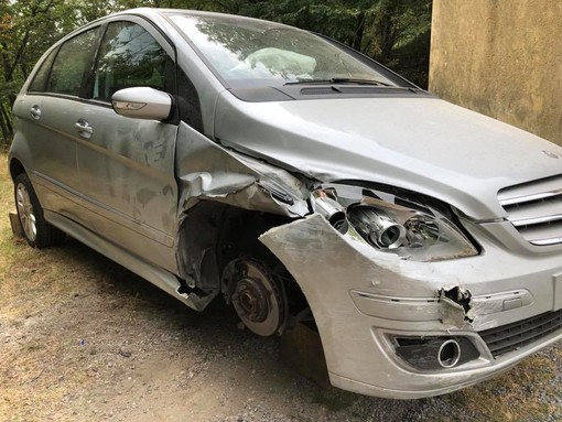 Incidente sulla Strada Provinciale per Carpe, l'appello: "Il motociclista è fuggito, chi sa si faccia avanti"